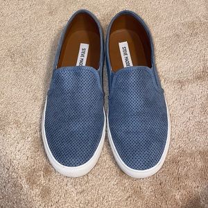 Steve Madden slip on sneaker